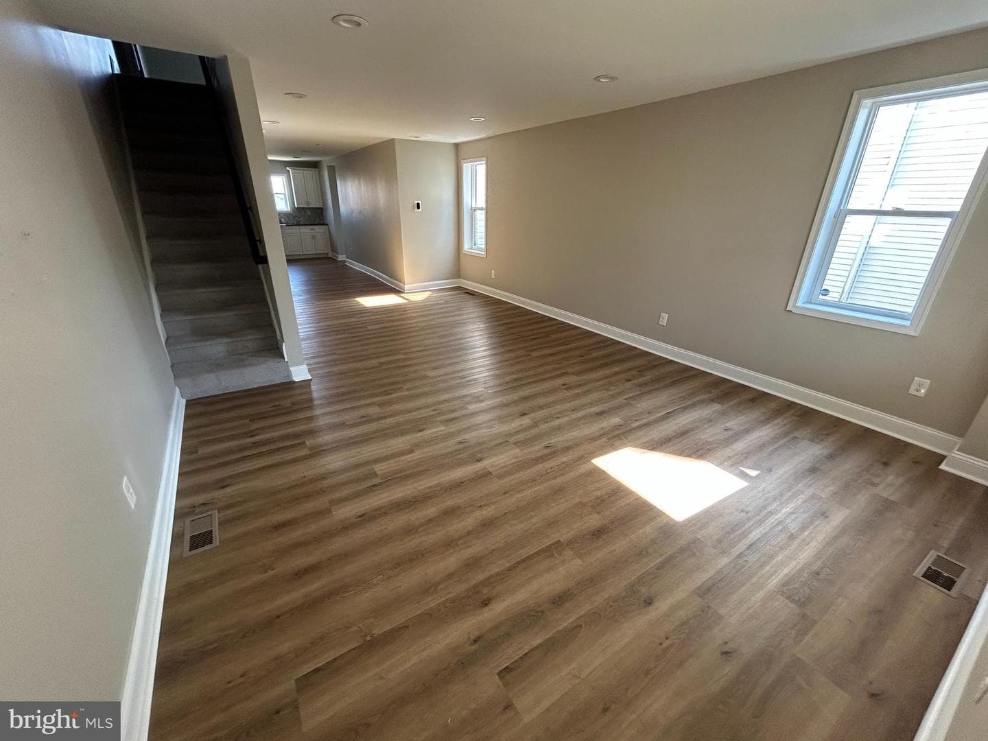 626 N Reading Avenue photo 3
