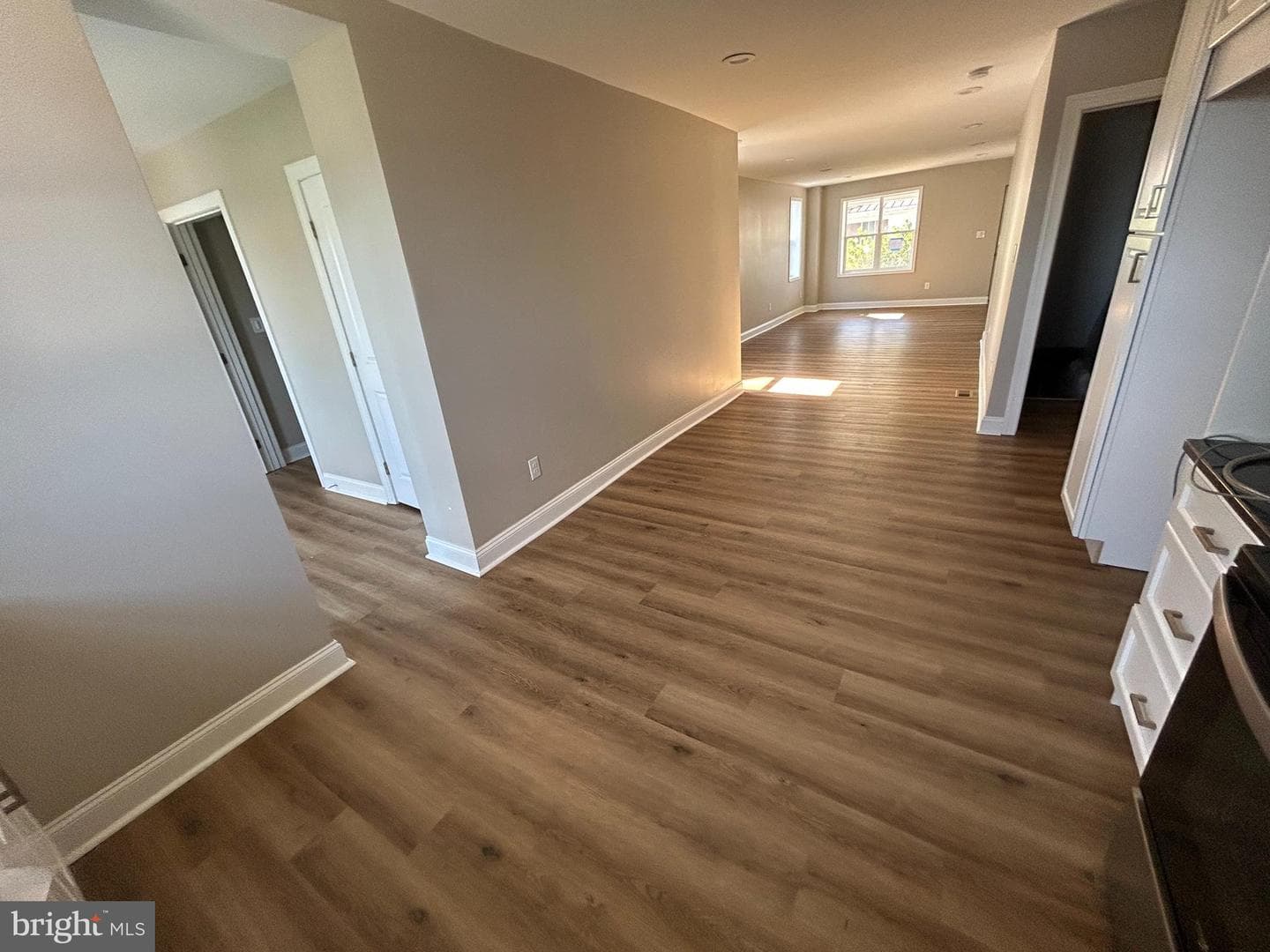 626 N Reading Avenue photo 4