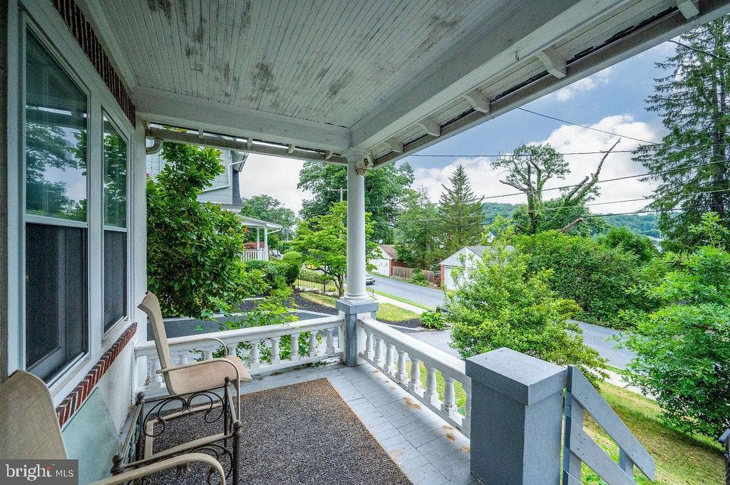 2446 Grandview Avenue photo 42