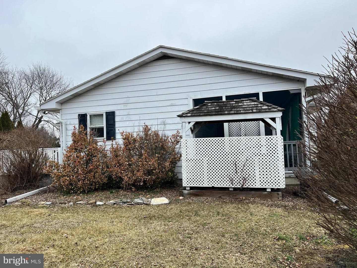 2 Locust Lane photo 37