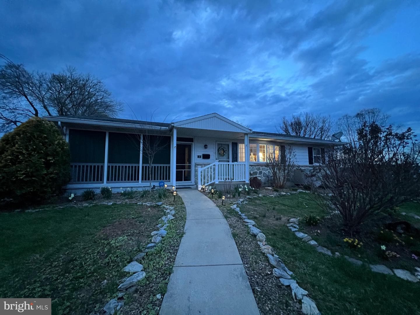 2 Locust Lane photo 39