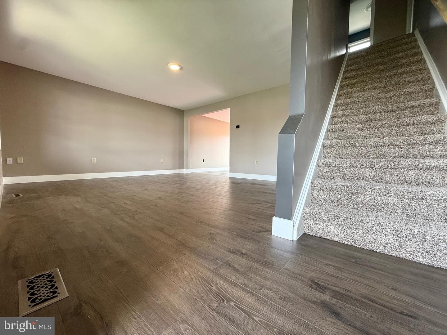 530 Wyatt Drive photo 9