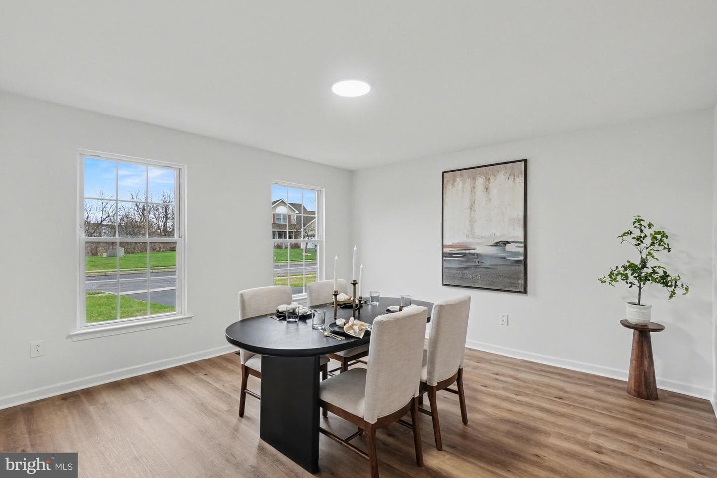 4983 Thornbury Cr photo 11