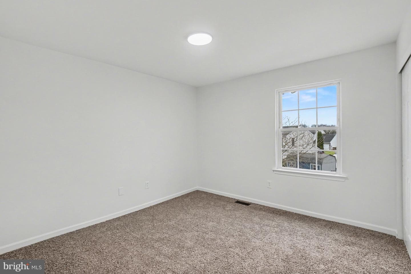4983 Thornbury Cr photo 20