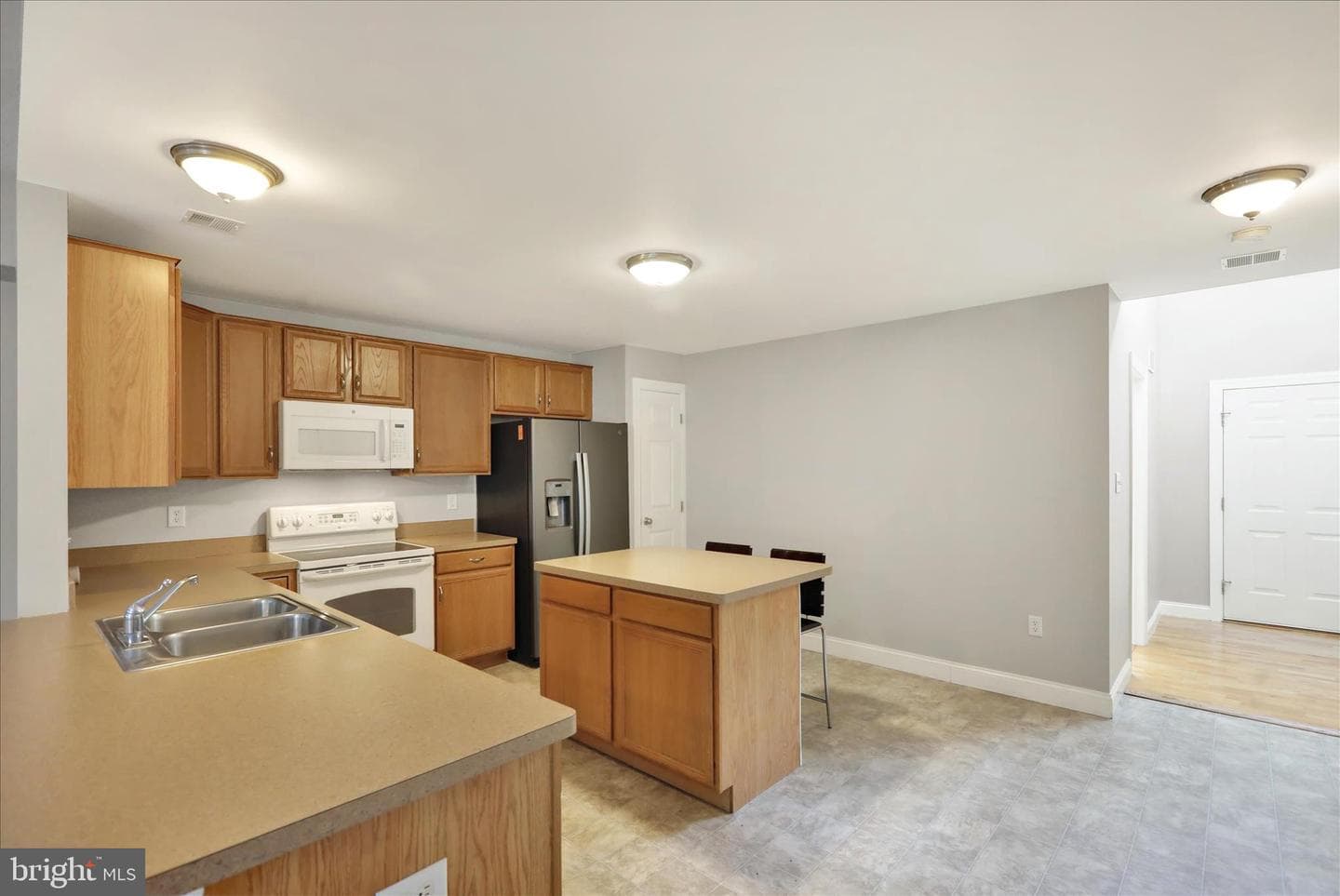 204 Silk Drive photo 9