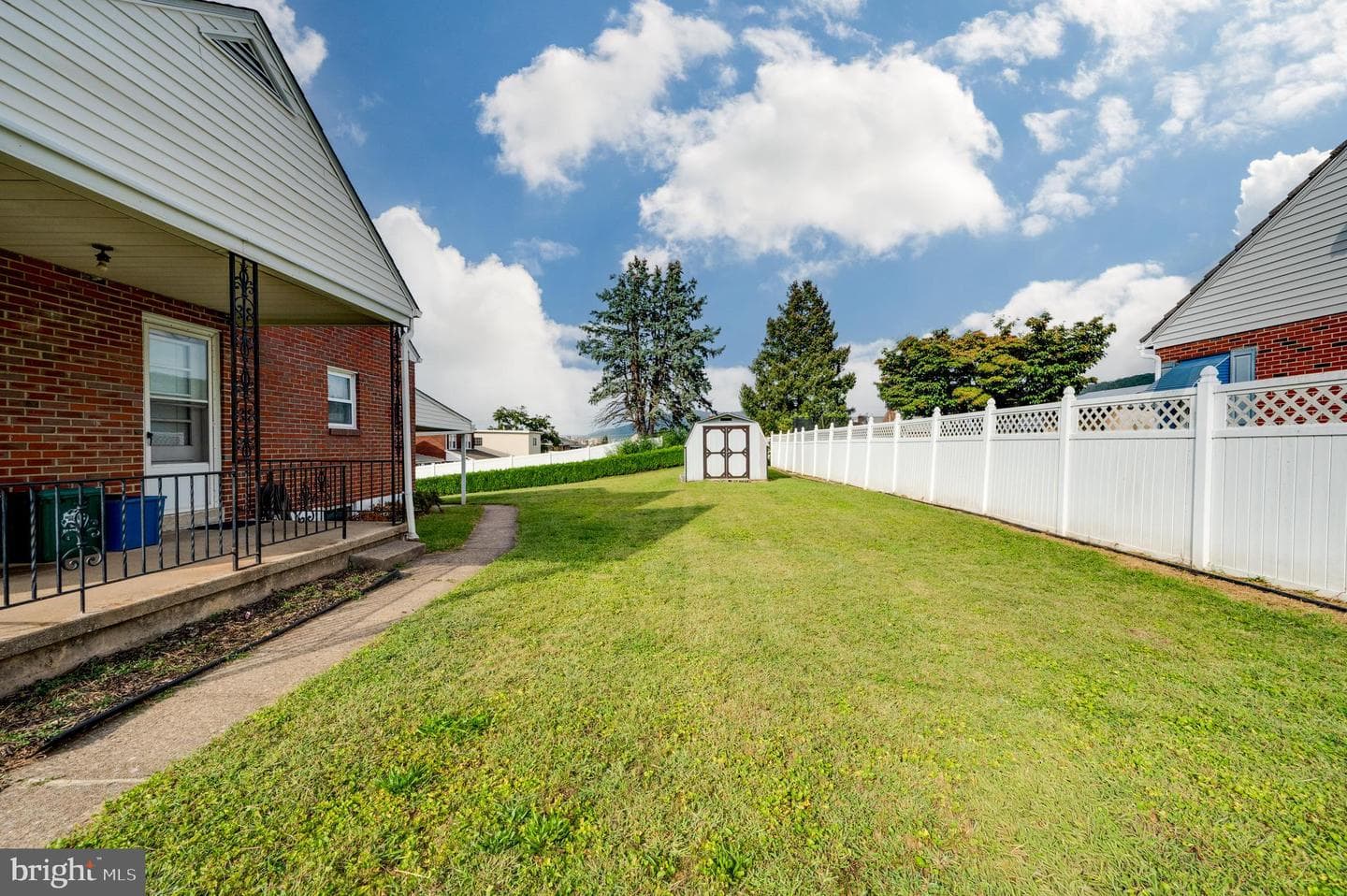 209 Carroll Street photo 5