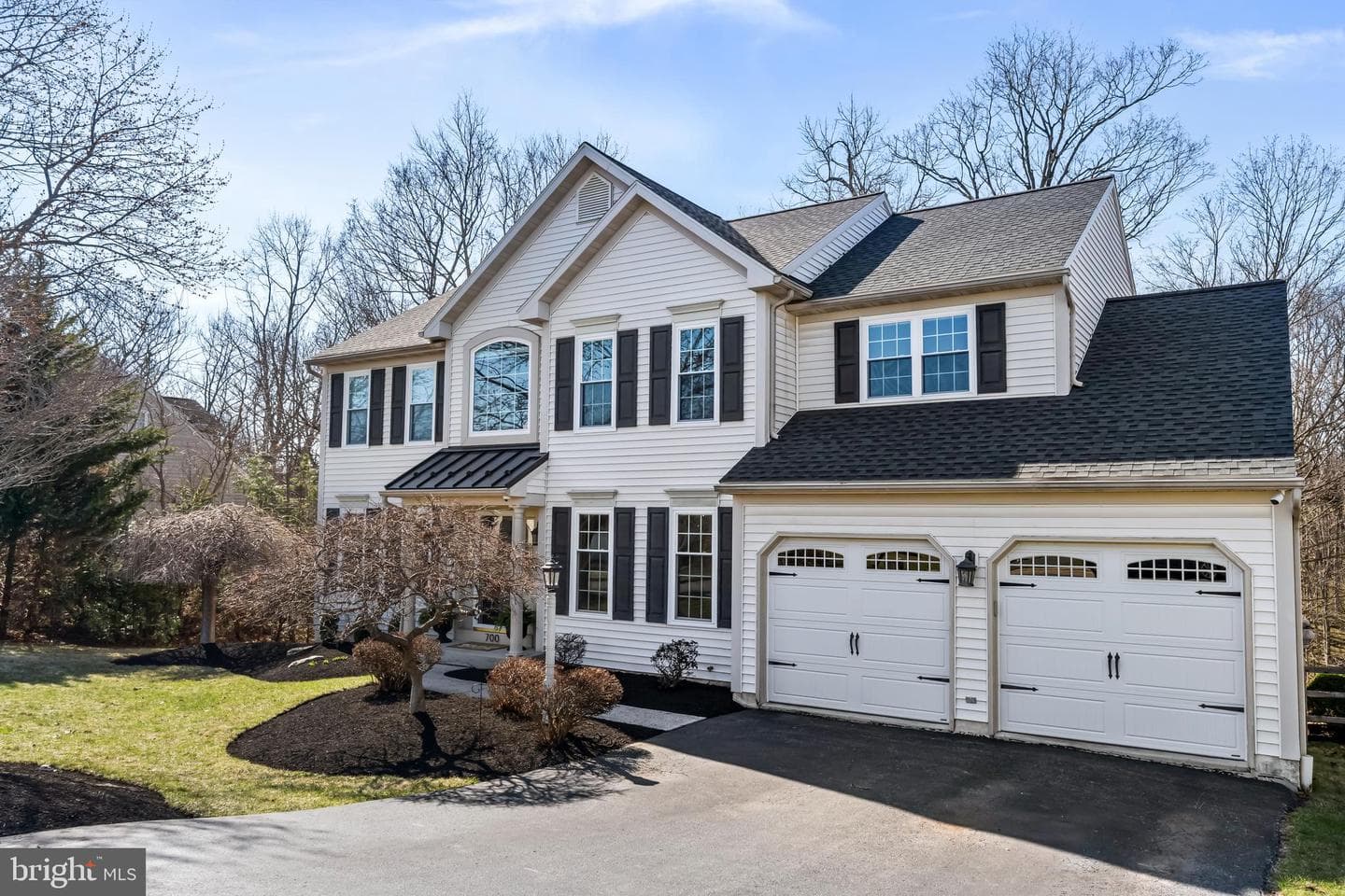 700 Ridge Drive photo 2