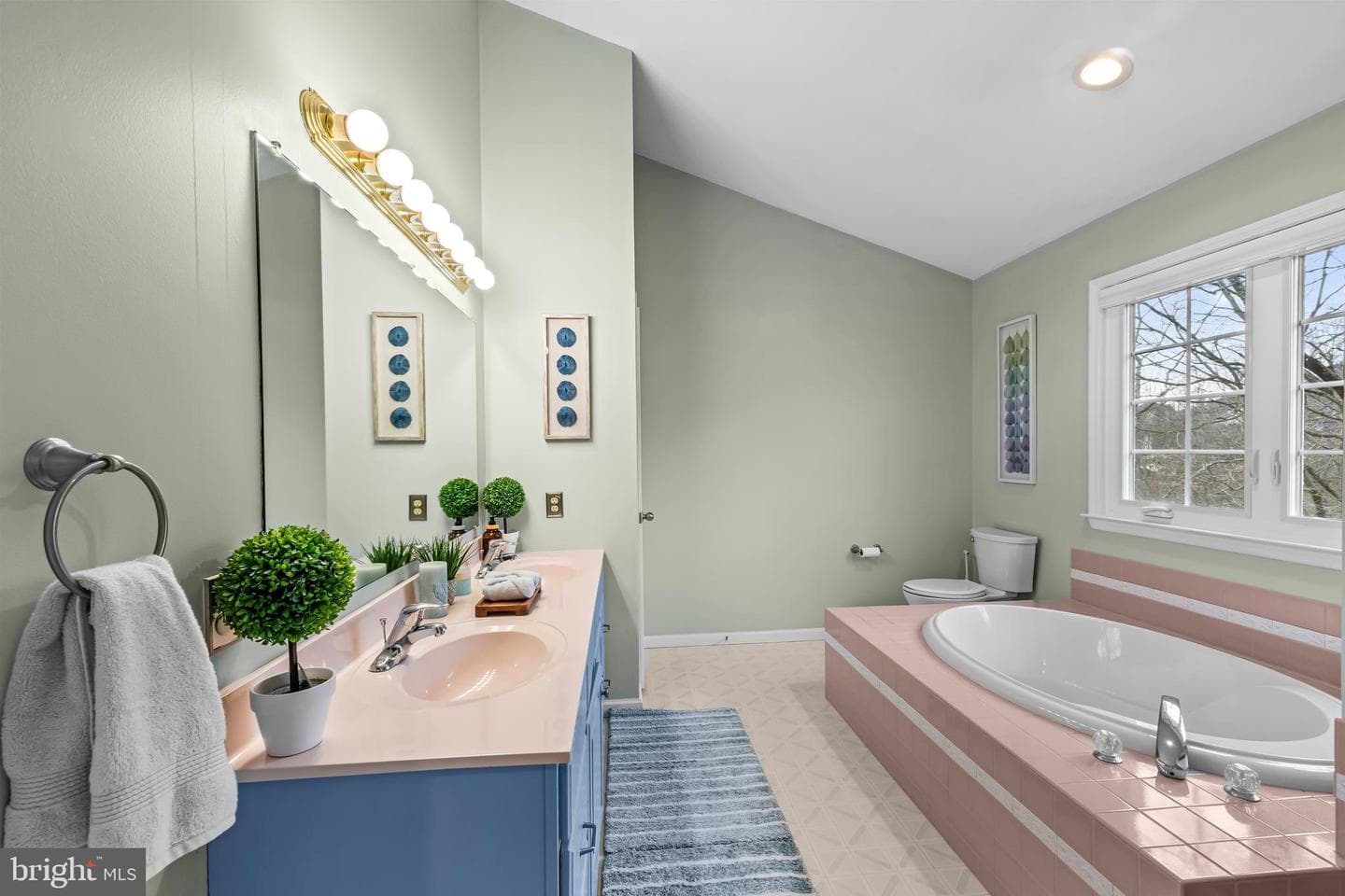 700 Ridge Drive photo 21