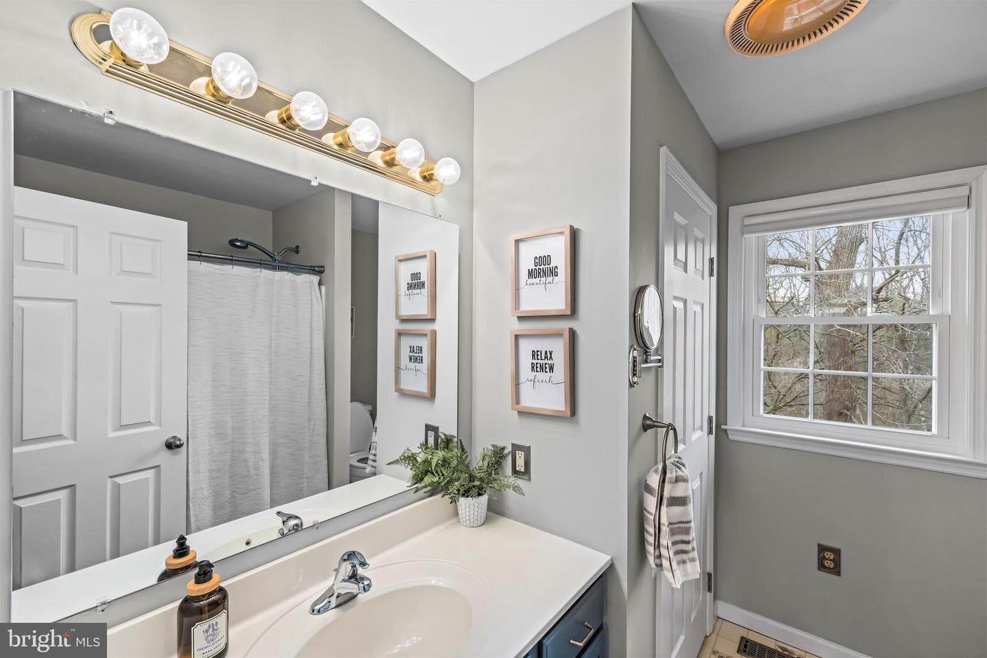700 Ridge Drive photo 23