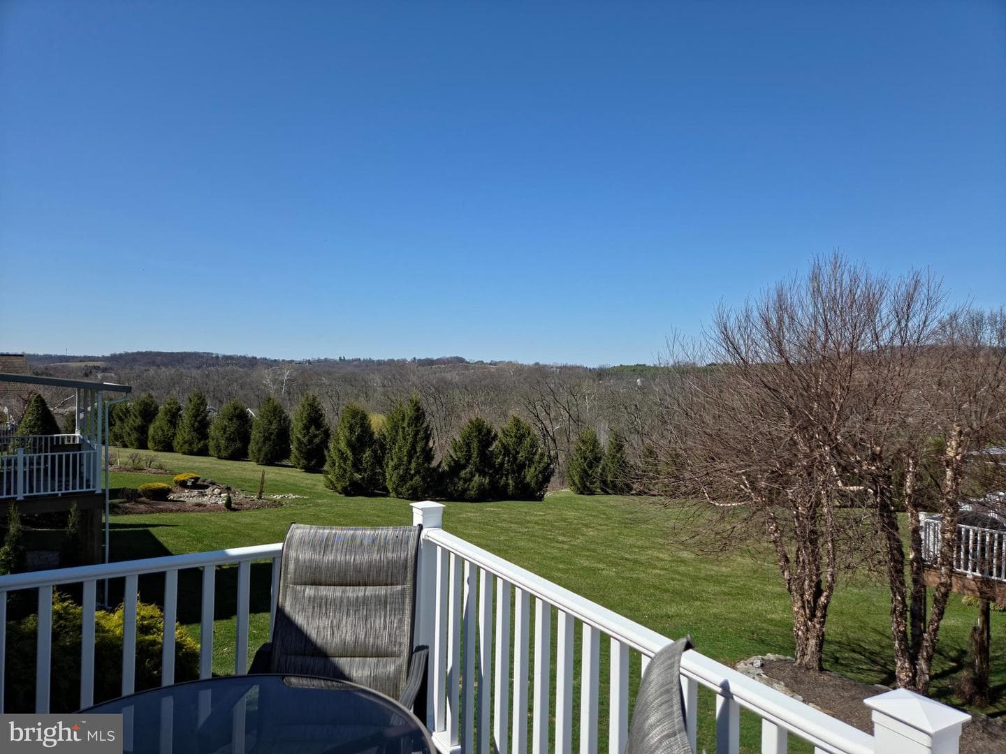 409 Westbury photo 8