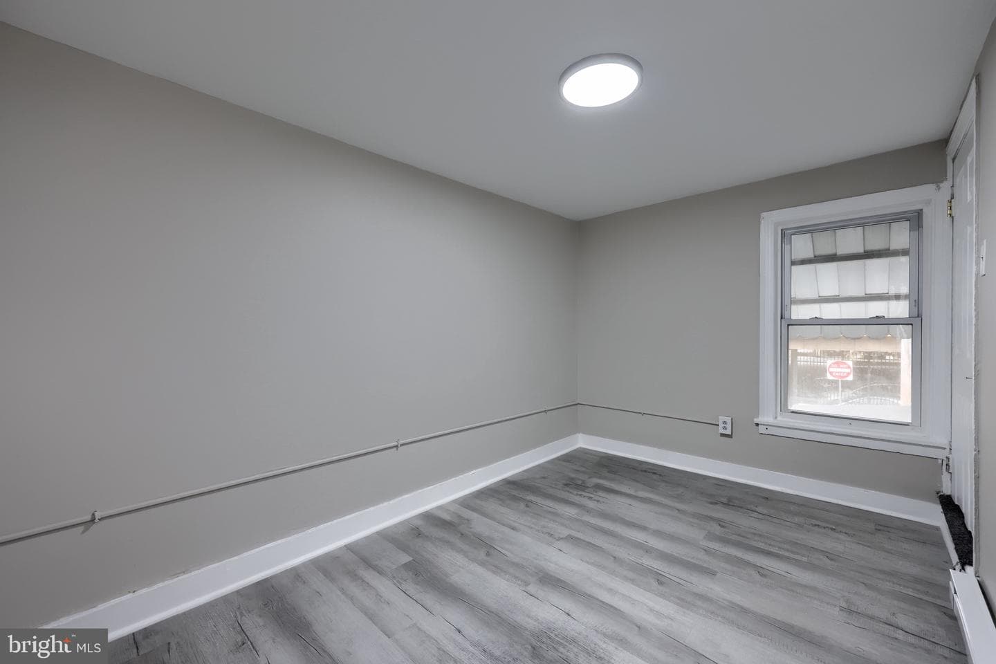 1047 Muhlenberg Street photo 13