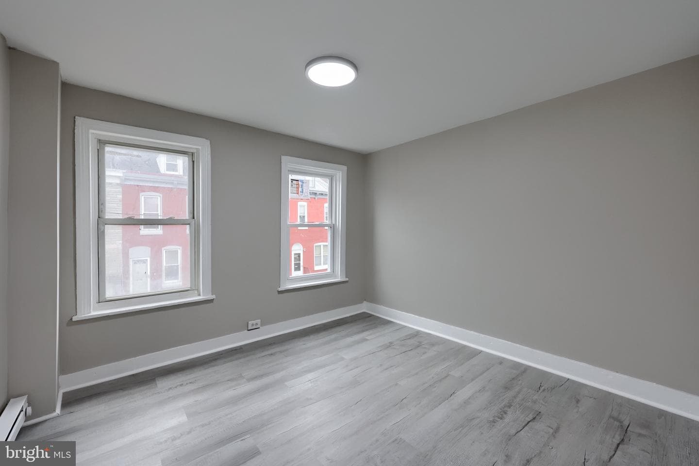 1047 Muhlenberg Street photo 14