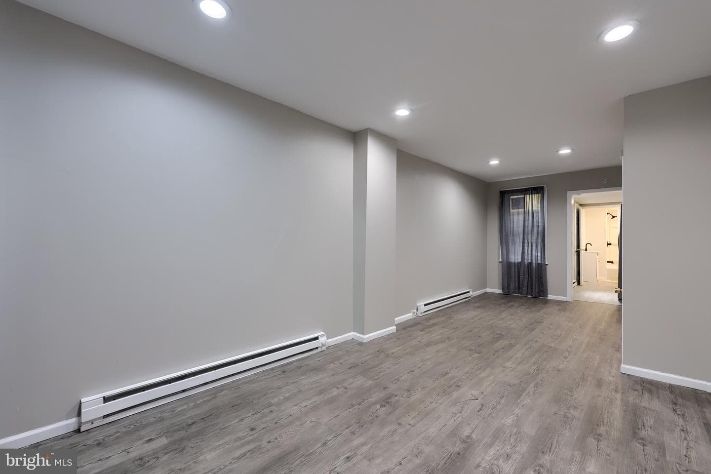 1047 Muhlenberg Street photo 4