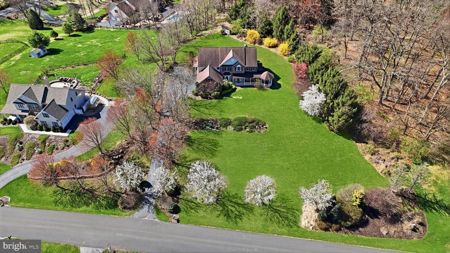 5 Glen Hollow Court photo 57