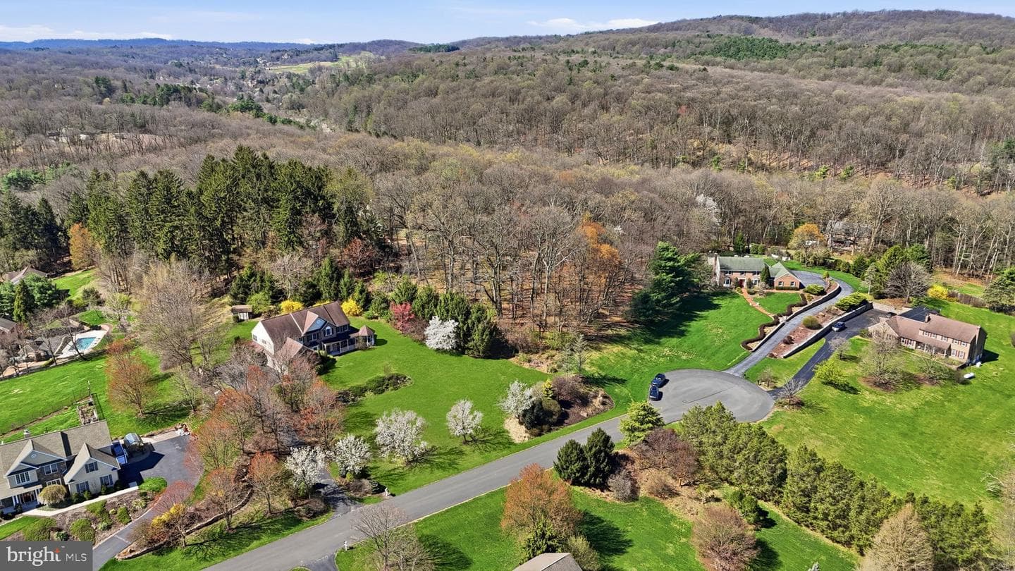 5 Glen Hollow Court photo 58