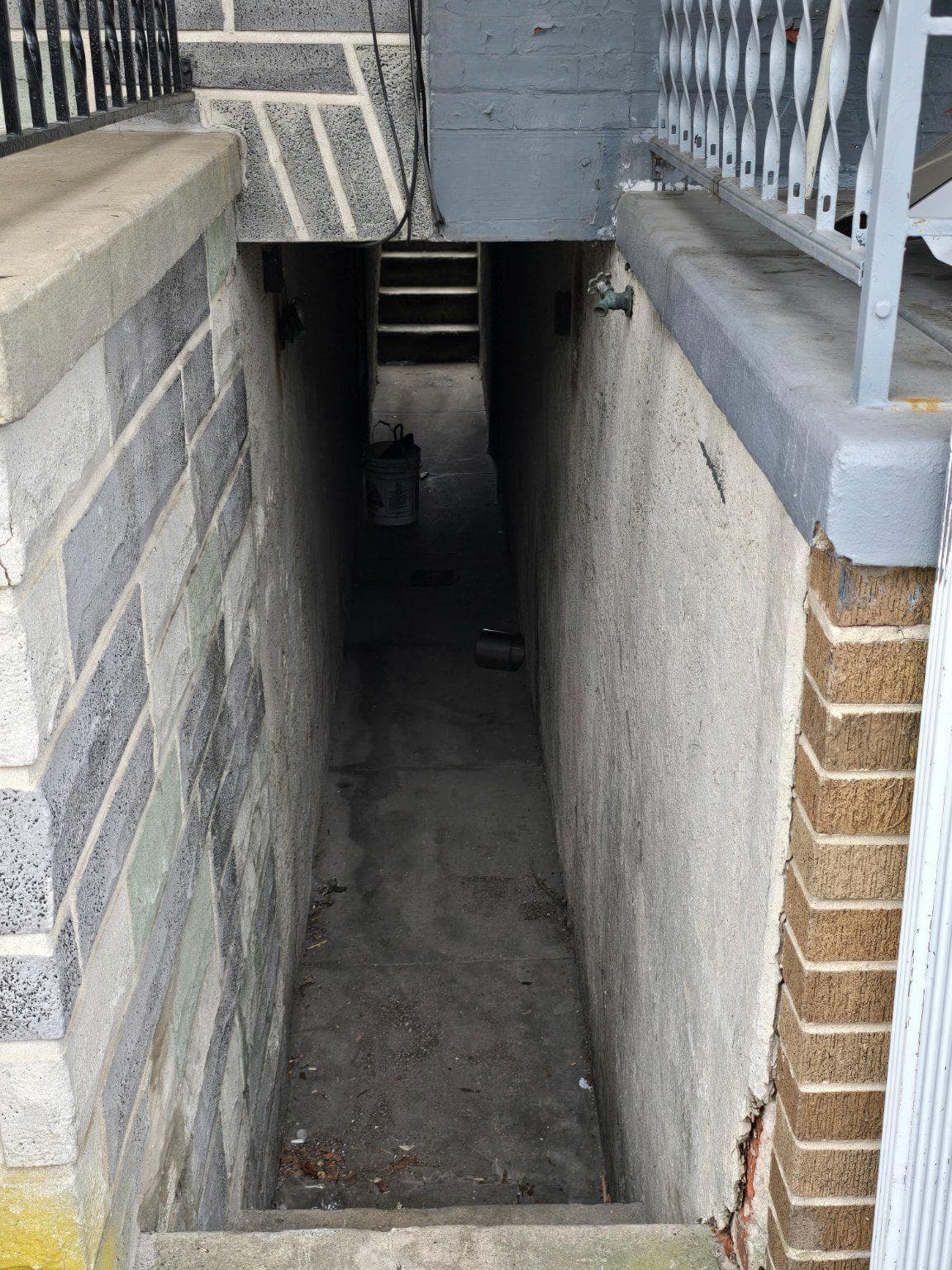 424 W Windsor Street photo 26