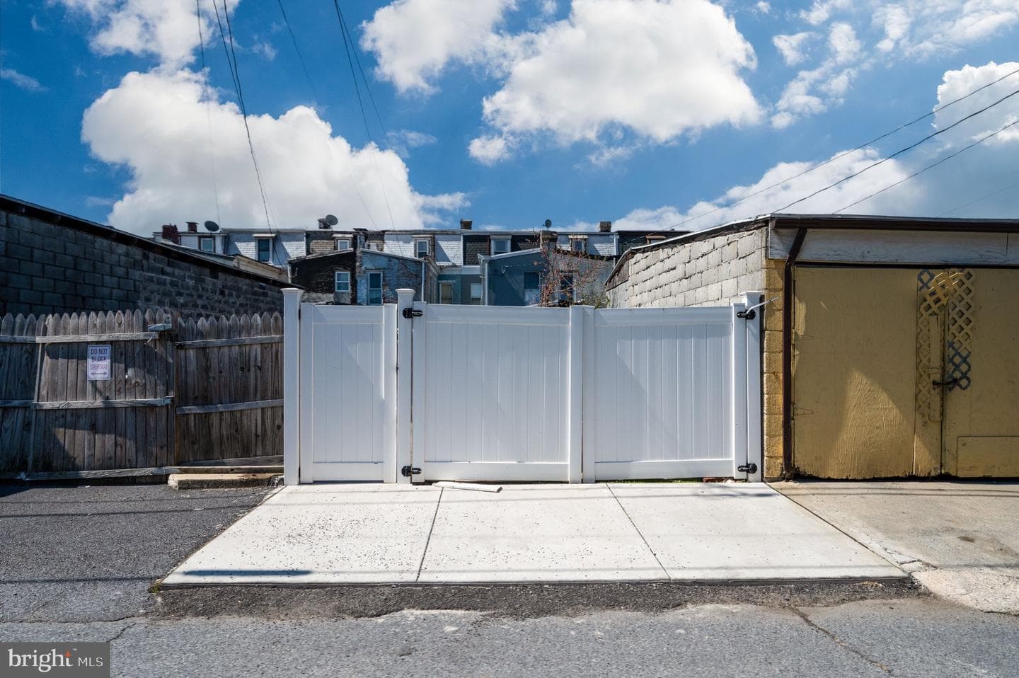 539 Gordon St photo 10