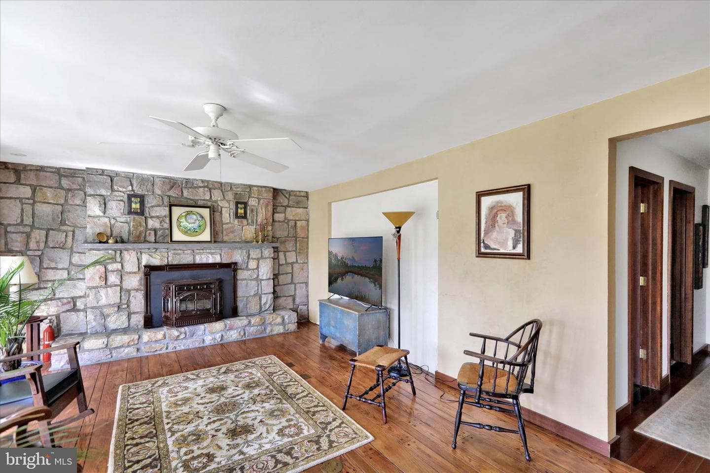 211 Orchard Road photo 11