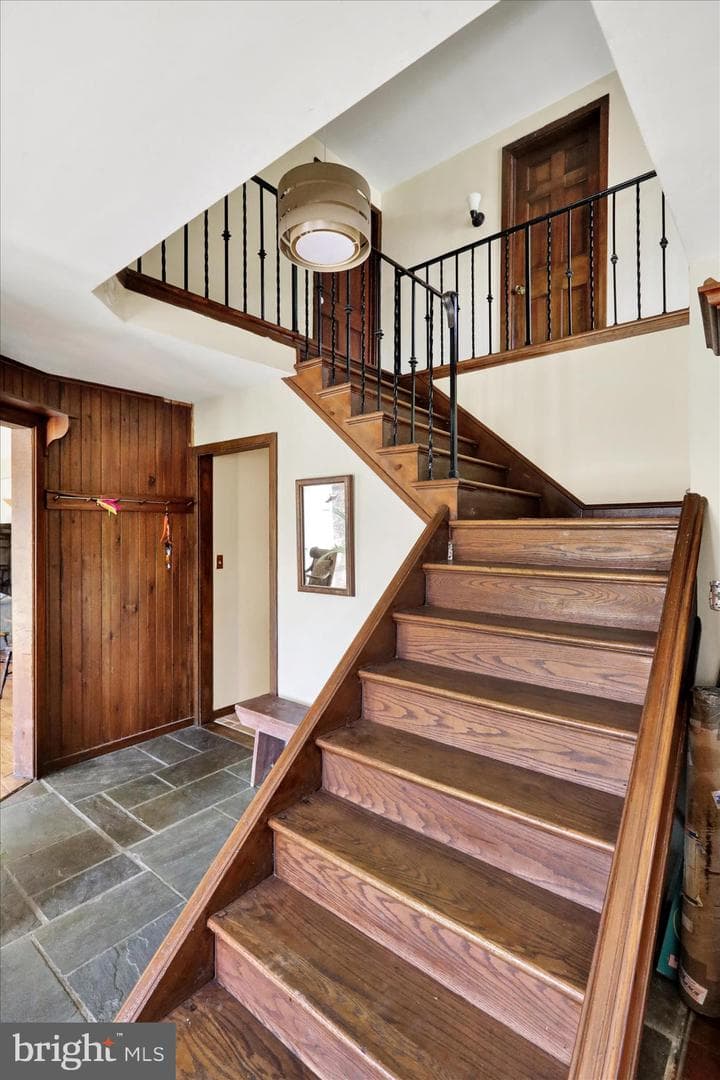 211 Orchard Road photo 24