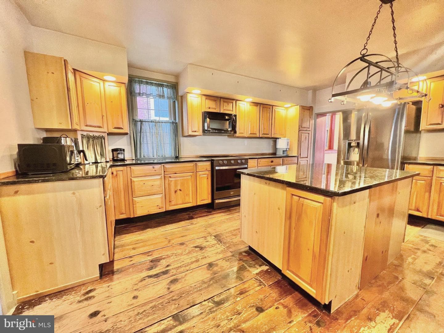 203 W Franklin Street photo 14