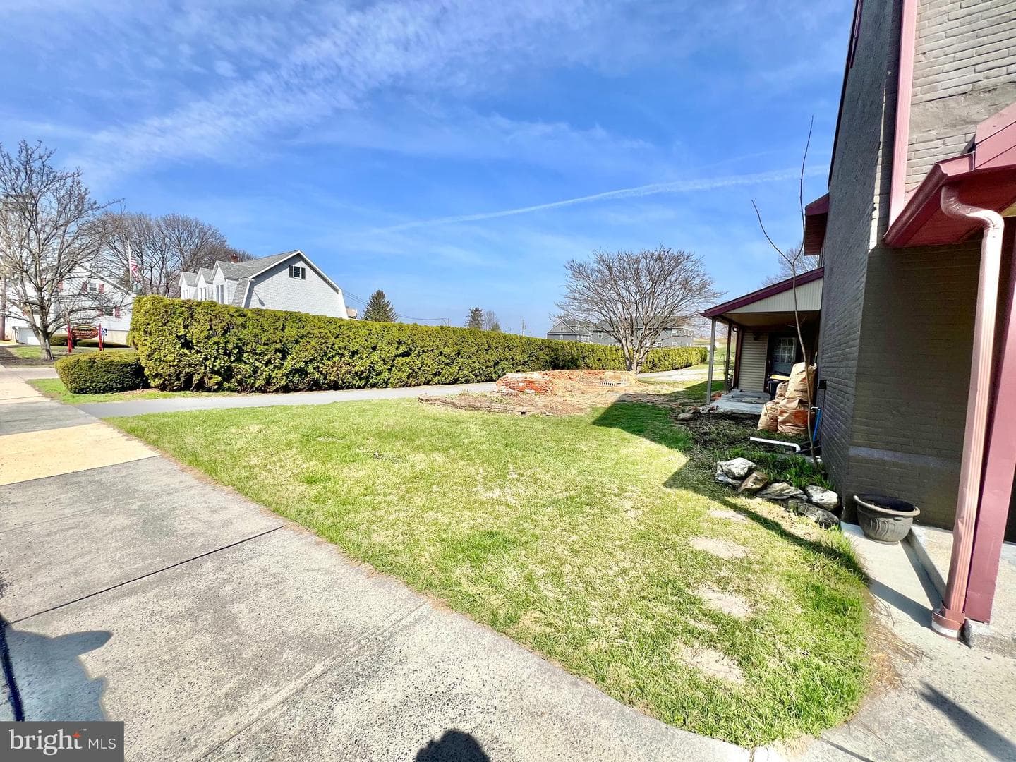 203 W Franklin Street photo 45