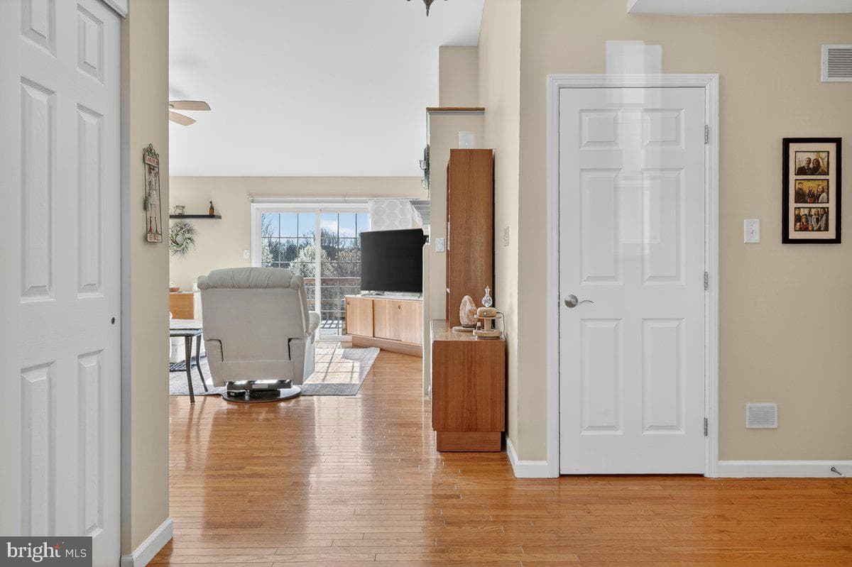 216 Pleasant View Drive photo 10