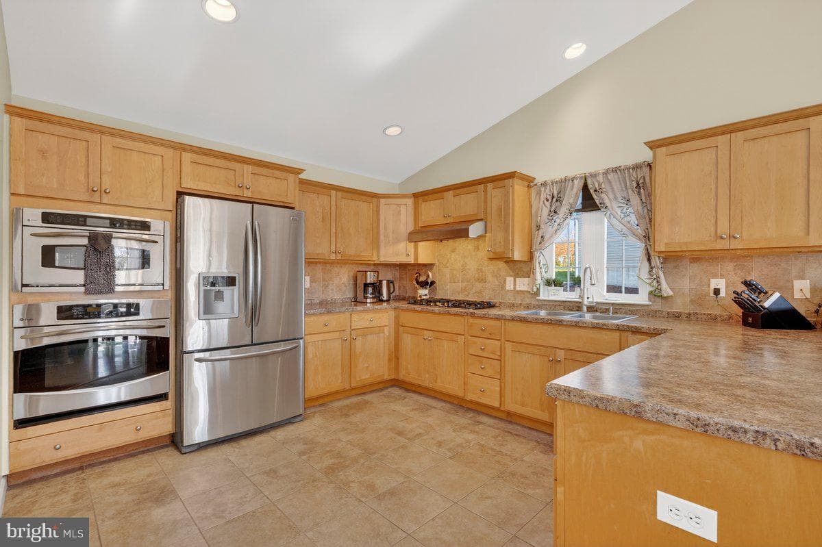 216 Pleasant View Drive photo 17