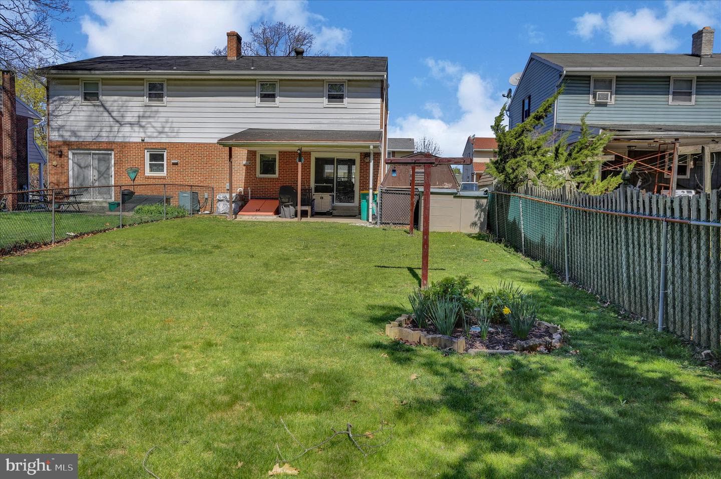 504 E Linden Street photo 24