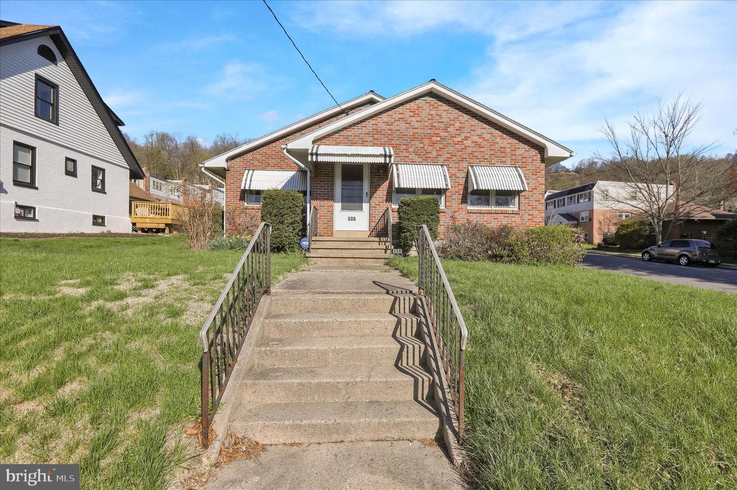 606 Carsonia Avenue photo 18