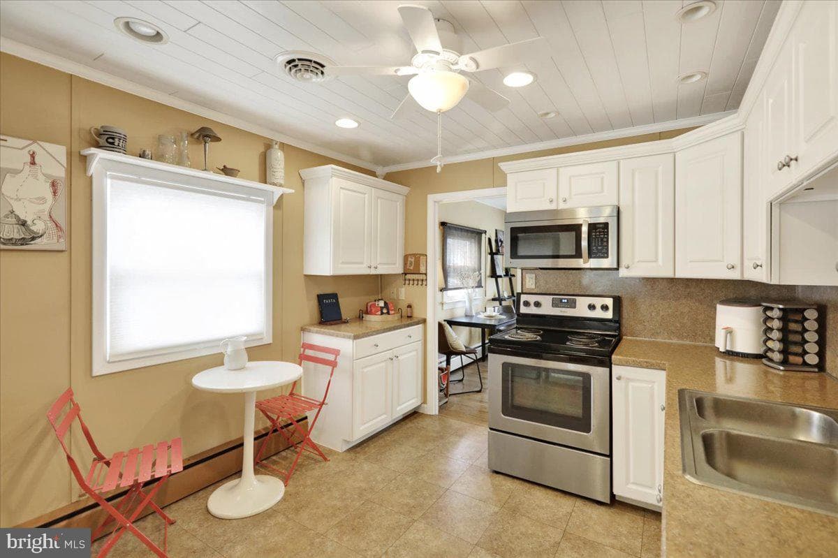 231 Beckley Street photo 9