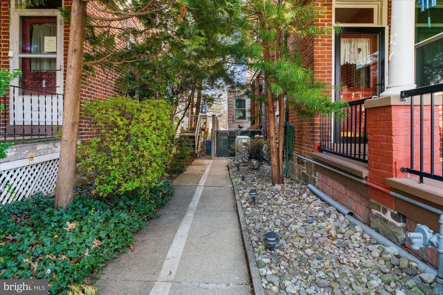 127 N Reading Avenue photo 33