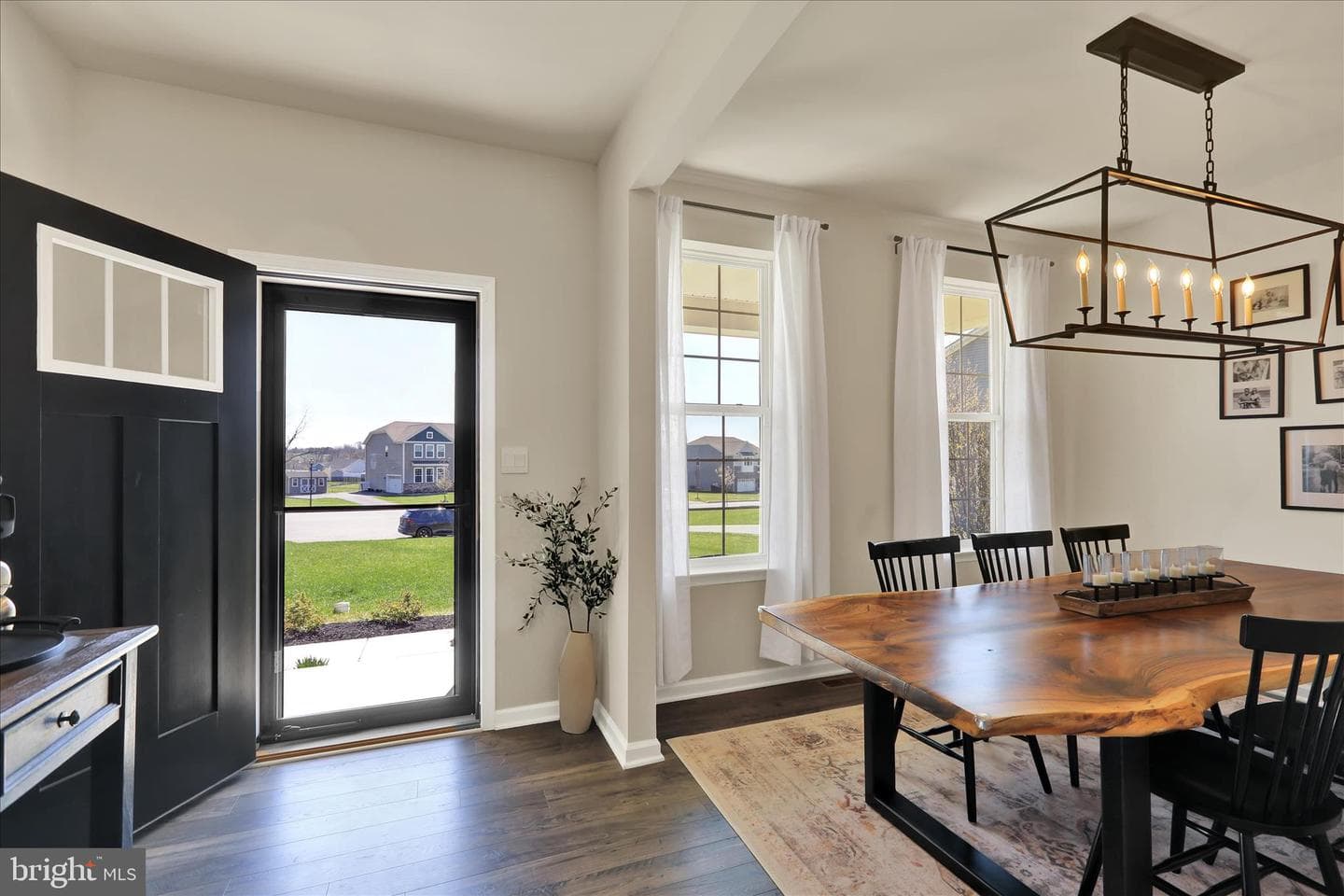 217 Merifield Court photo 4