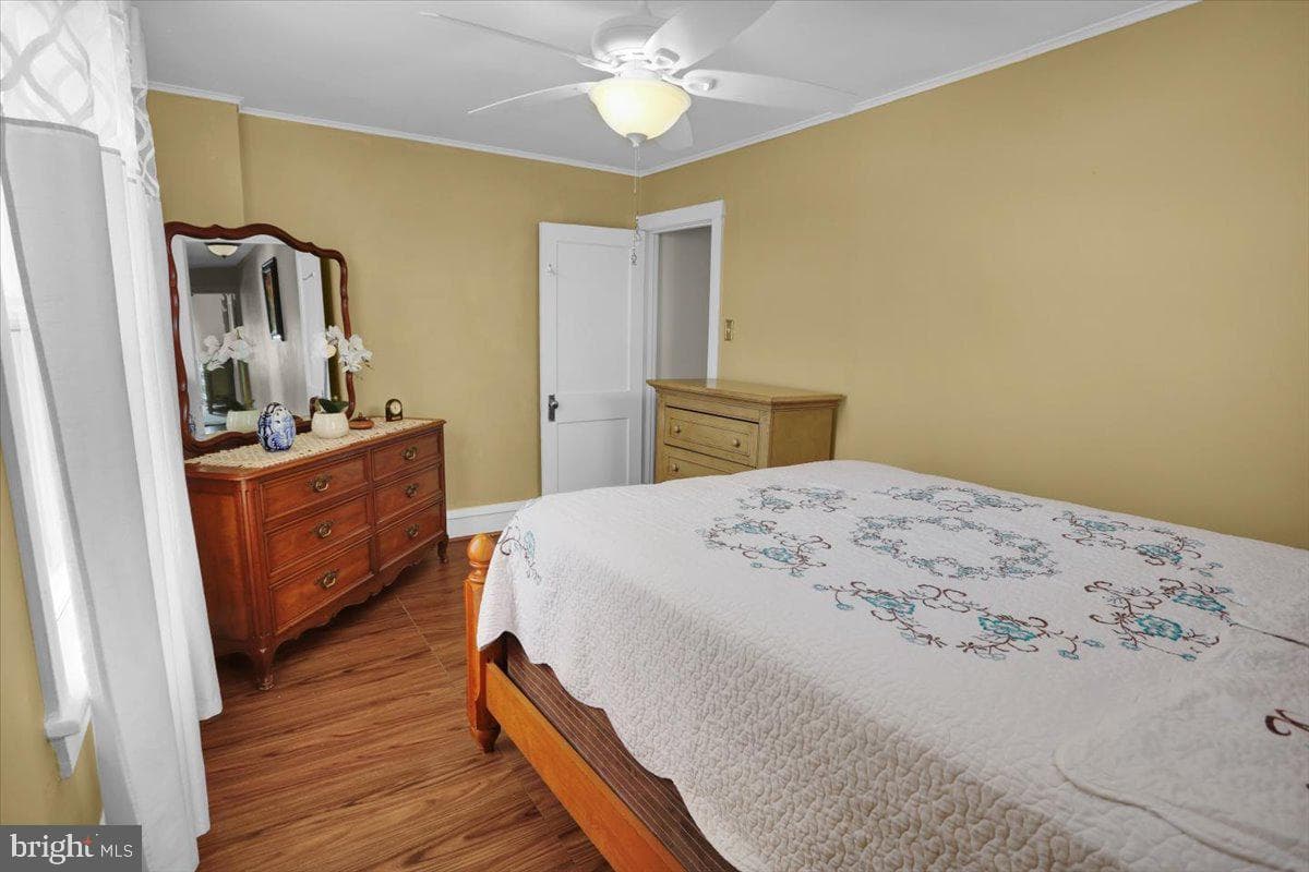 1223 Robeson Street photo 20