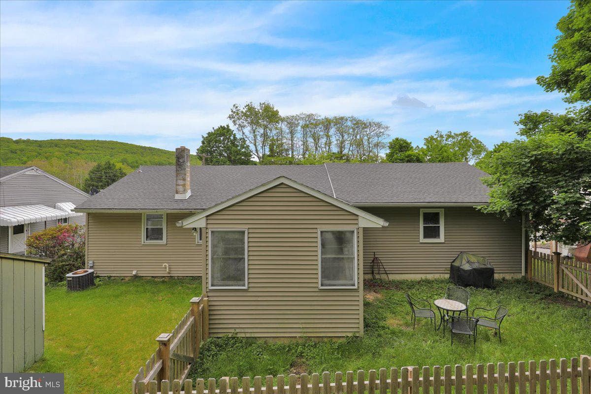 1530 Kramer Avenue photo 28