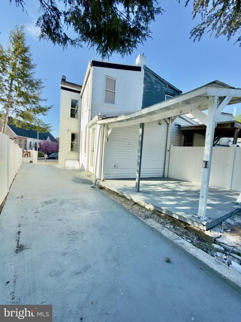 430 Bingaman Street photo 29