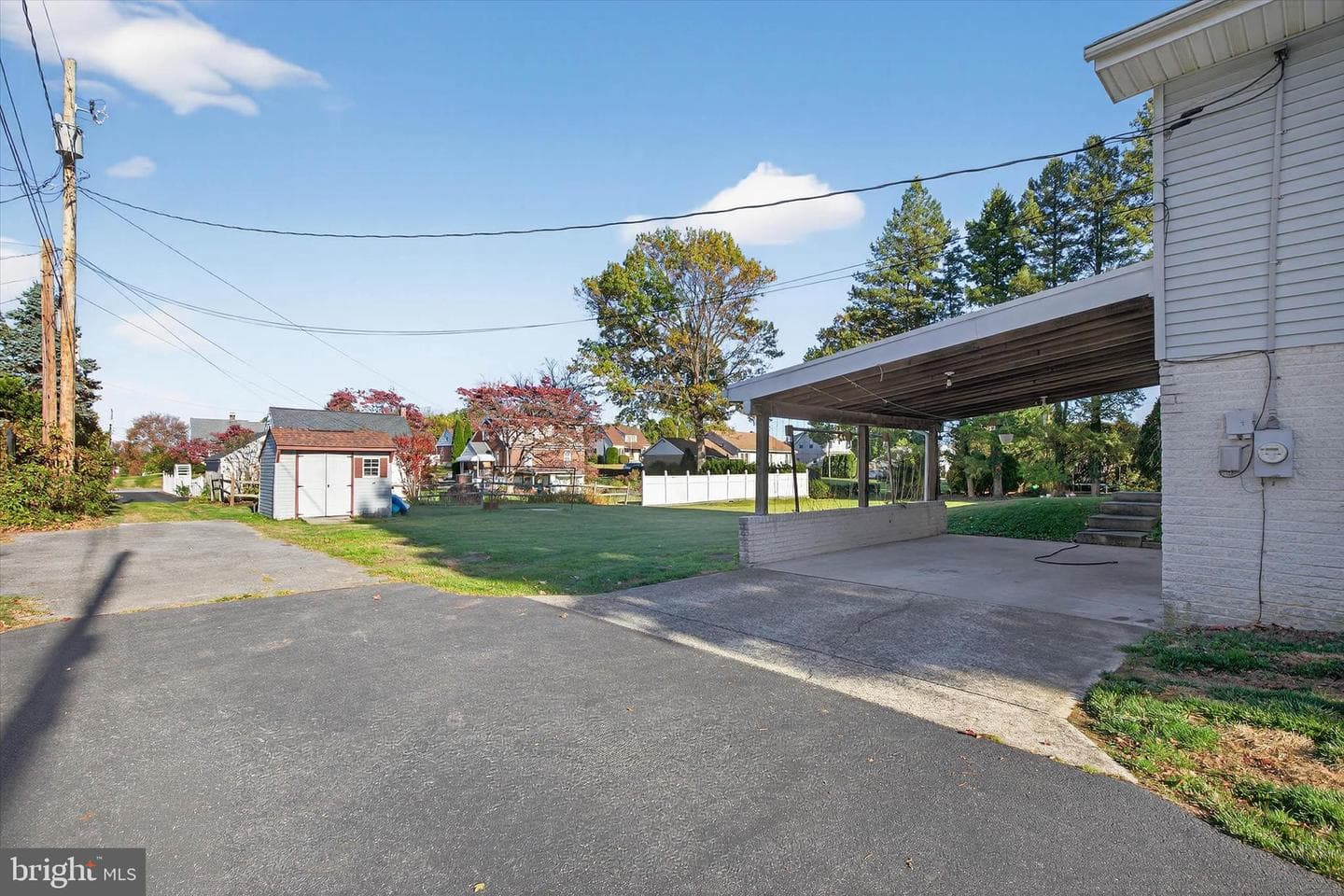 27 Rosemont Avenue photo 36