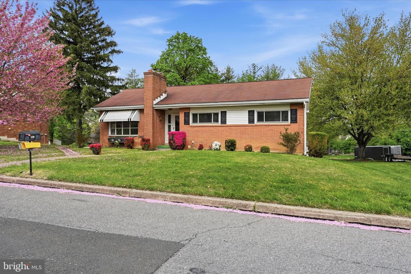 904 Crestview Avenue photo 4