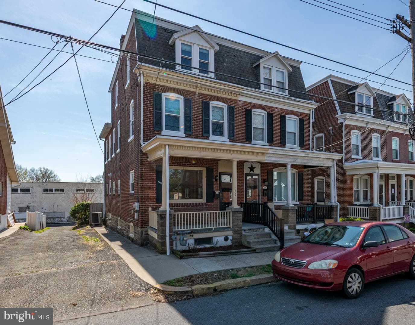 132 S Franklin Street photo 2