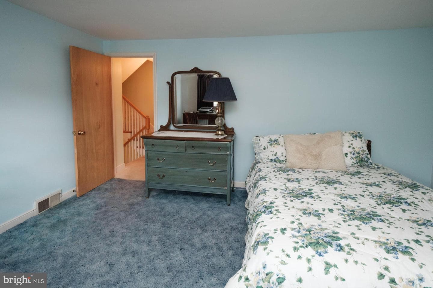 517 Berks Place photo 32