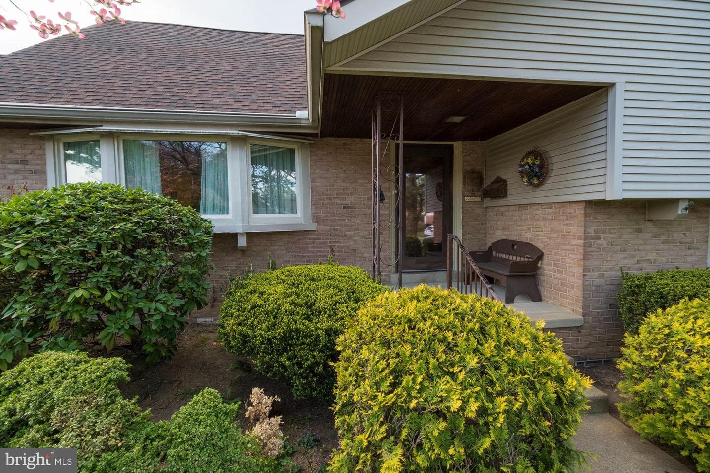 517 Berks Place photo 36