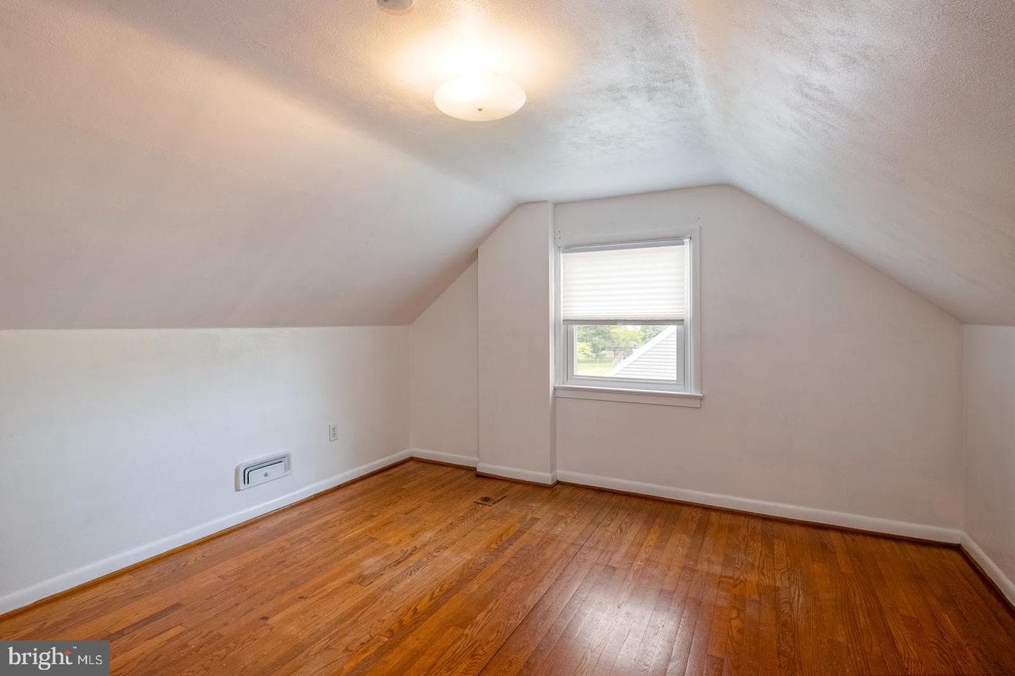 2811 Garfield Avenue photo 19