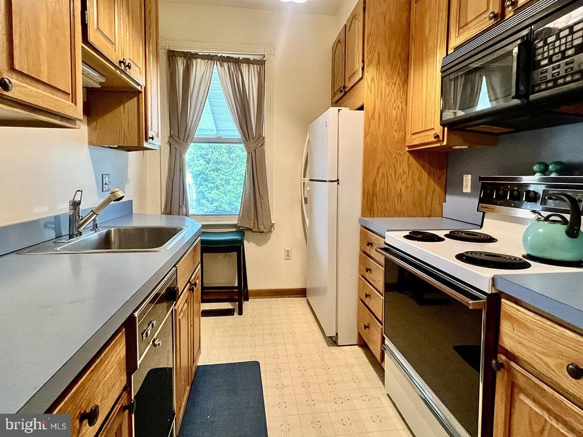 349 Chestnut Street photo 11