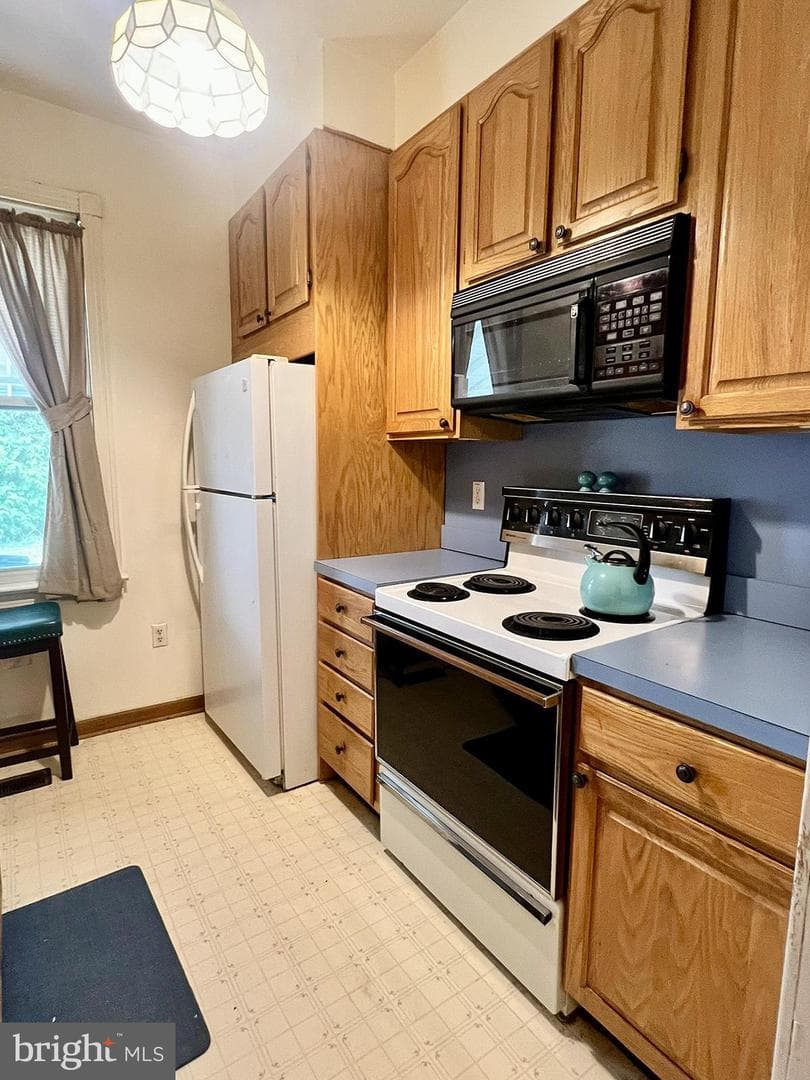 349 Chestnut Street photo 13