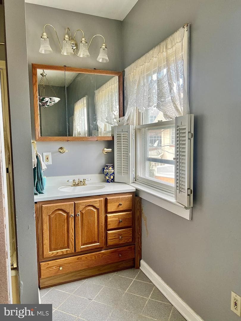 349 Chestnut Street photo 17