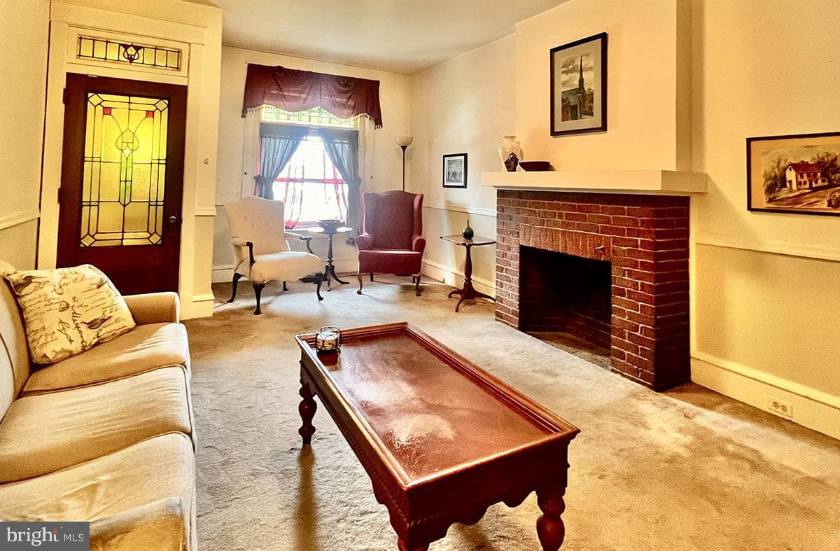 349 Chestnut Street photo 3