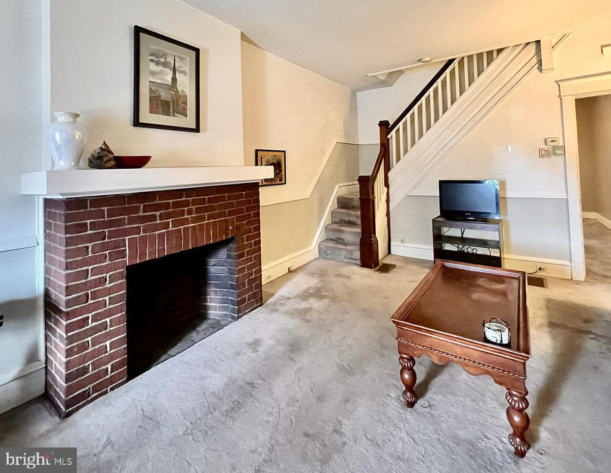 349 Chestnut Street photo 7