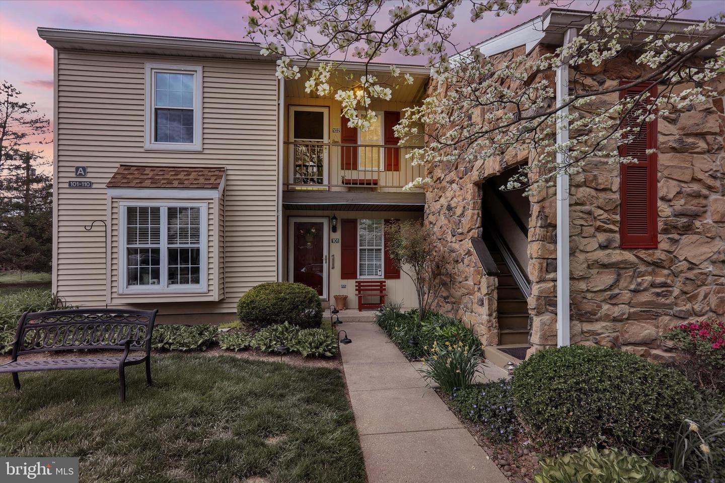 102 Valley Greene Circle photo 4