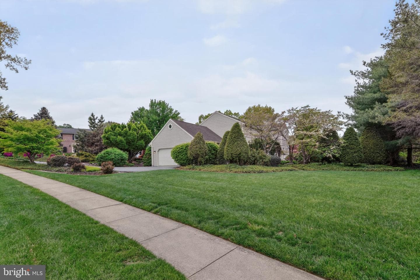 100 Deborah Drive photo 39
