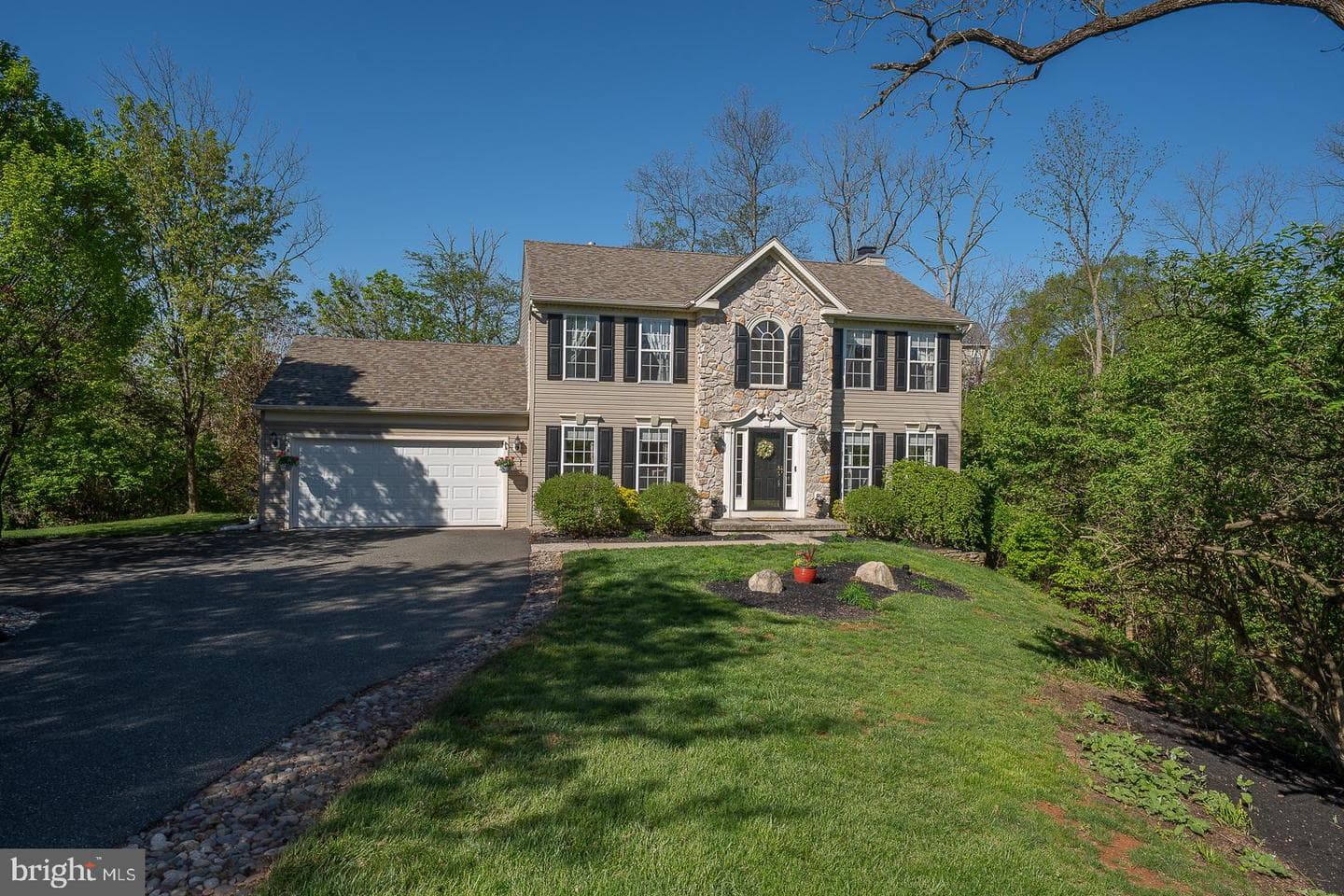 903 Maplewood Drive photo 3