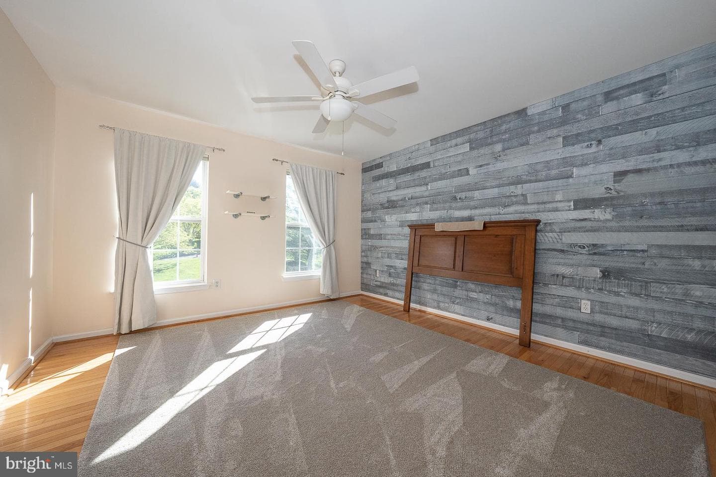 903 Maplewood Drive photo 32